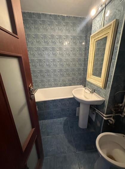 Bld. Chisinau -Piata Delfinului-Apartament 2 camere-confort 1-Centrala -Parcare