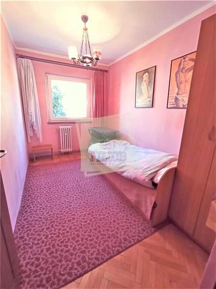 Apartament decomandat 4 camere 2 bai  Mihai Viteazu etaj 3