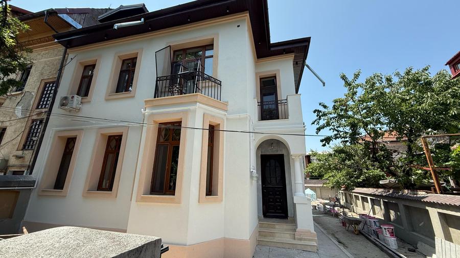 APARTAMENT 5 CAMERE CU SCARA INTERIOARA IN VILA - ANVELOPATA TERMIC ANUL CURENT
