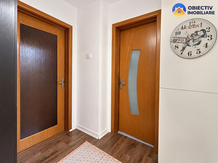 Apartament 4 camere 87,7 mp /2 bai/ Centru- Petrodava