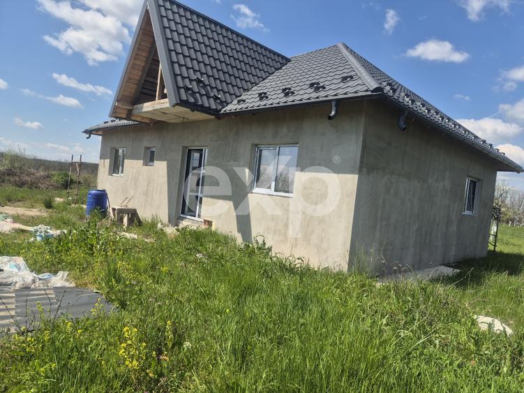 Vanzare casa in Albota Arges 3 camere constructie 2024