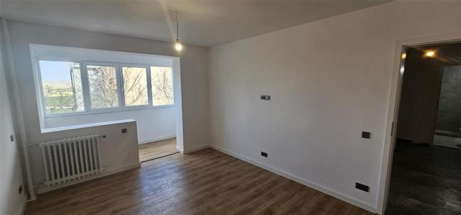 Vanzare apartament 2 camere Renovat Titan-Metrou