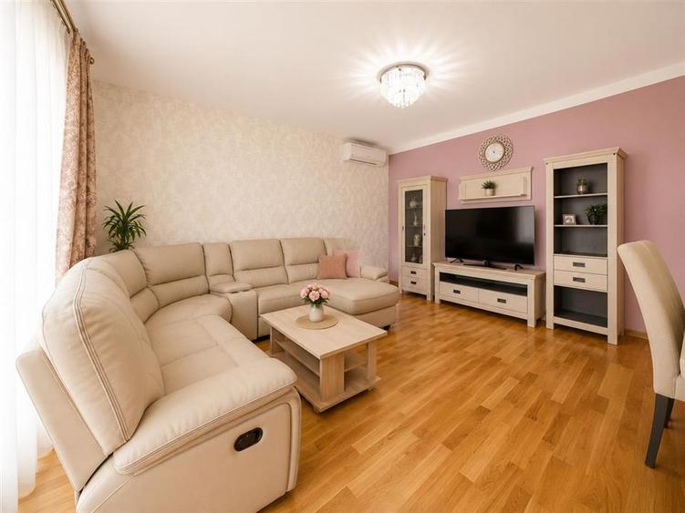 Apartament 3 camere, terasa, 2 bai, garaj, Andrei Muresanu Sud