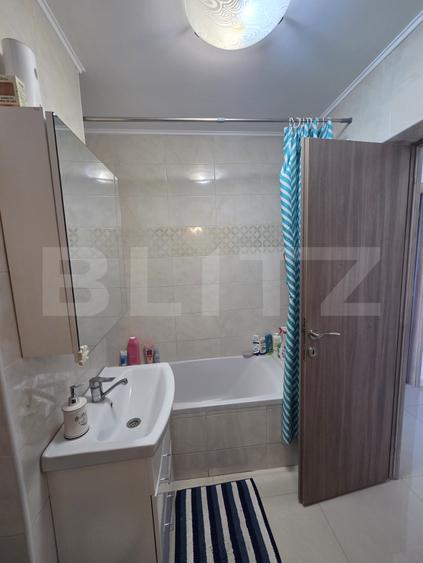Apartament 4 camere, 86.70 mp, zona centrala Targoviate