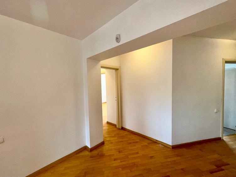5 Camere pe Bulevardul Unirii vedere la Fântâni