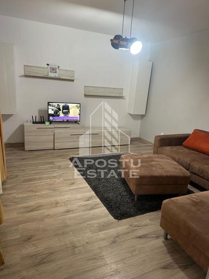 Doua apartamente la curte comuna , zona Iosefin