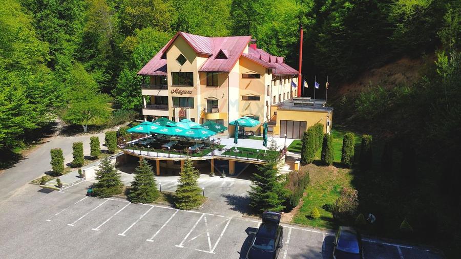REFUGIU MONTAN CU FARMEC AUTENTIC - DE VANZARE