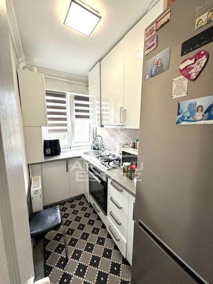 Apartamet cu 3 camere, etaj intermediar, zona Cetatii
