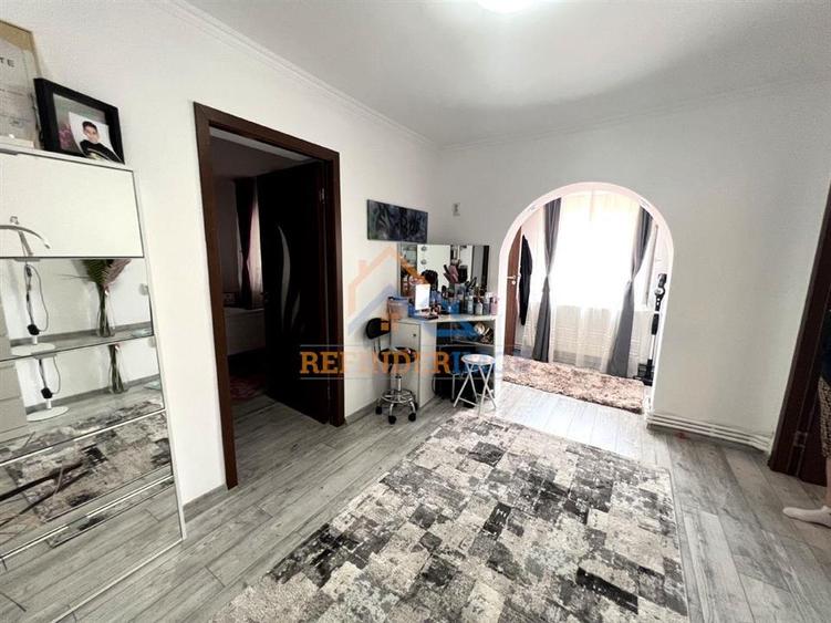 Vanzare casa cu 6 camere - Rahova, sectorul 5