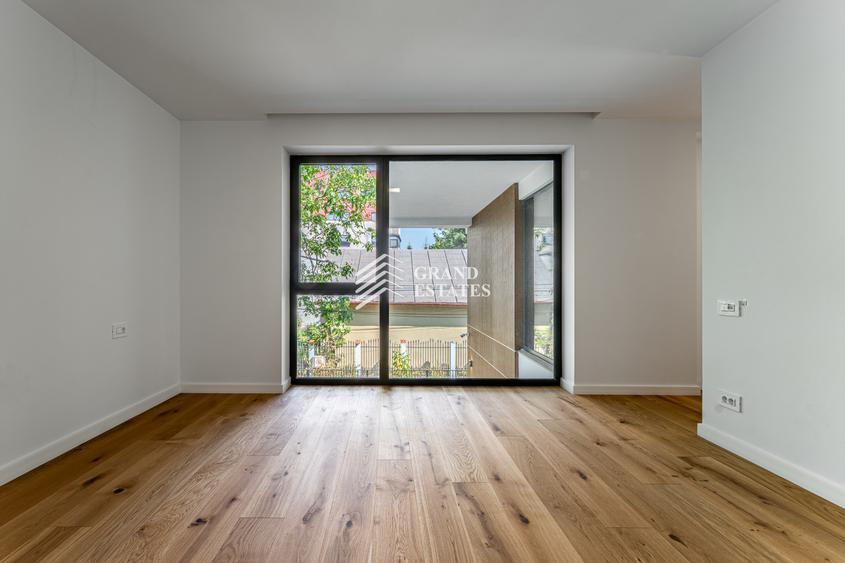 Vila individuala langa Lacul Baneasa | 6 camere, lift interior