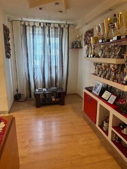Apartament de 4 camere Campus