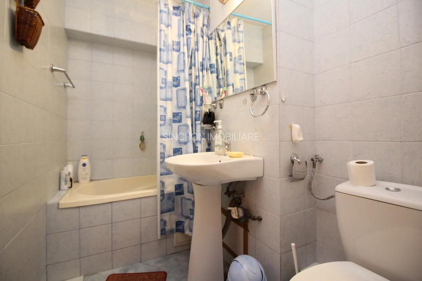 3 camere de 85 mp, cu centrală termică proprie, metrou Crângași la  10 minute - 14