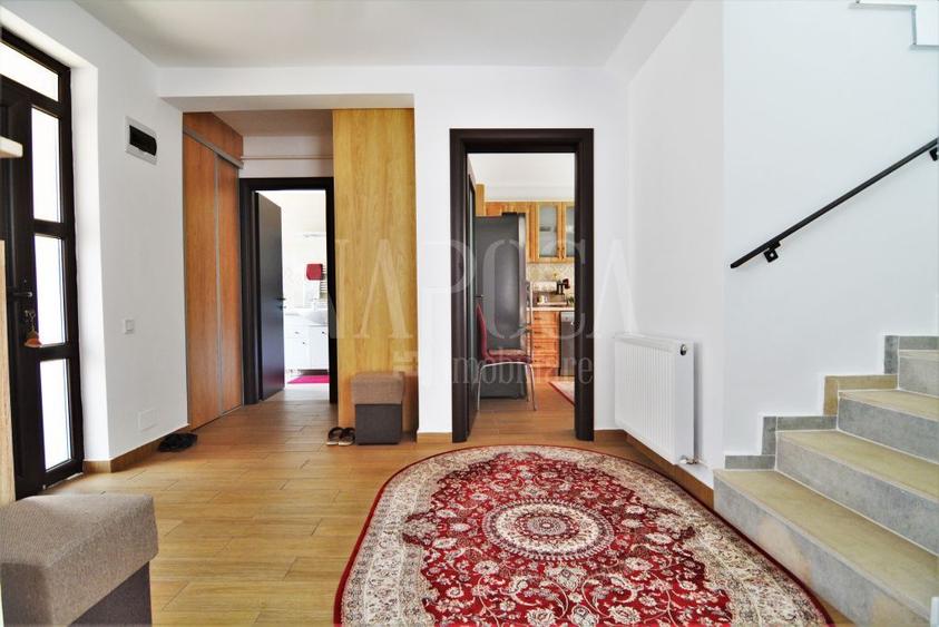 Casa 4 camere de vanzare in Floresti