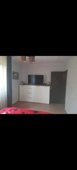 Apartament 3 camere, zona Podu de Piatra