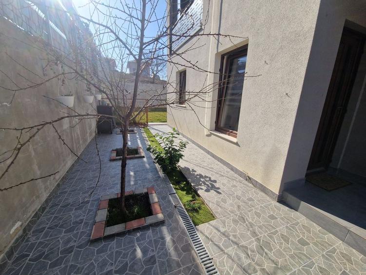 Casa tip duplex 102 mp, finisat, Dezmir partea de jos