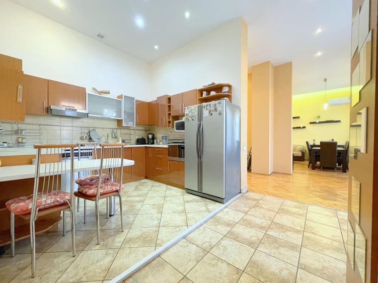 Apartament in imobil istoric - zona Baile Neptun