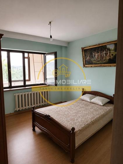 Etaj 1 Apartament 2 Camere Decomandat 59 MP Bloc 1986 Nicolina-Rond Vechi