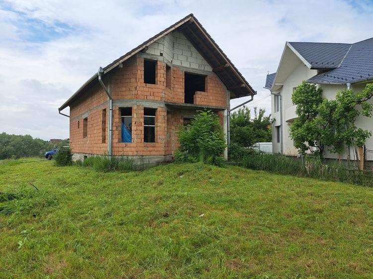 Vand casa cu teren 572mp, Reghin, Mures