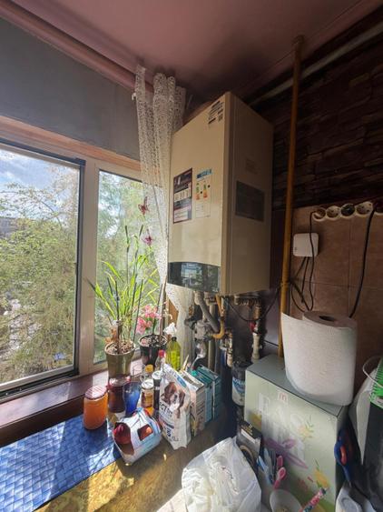 Apartament 2 camere, 40 mp, etajul 1, cu centrala, zona Craiovita Noua