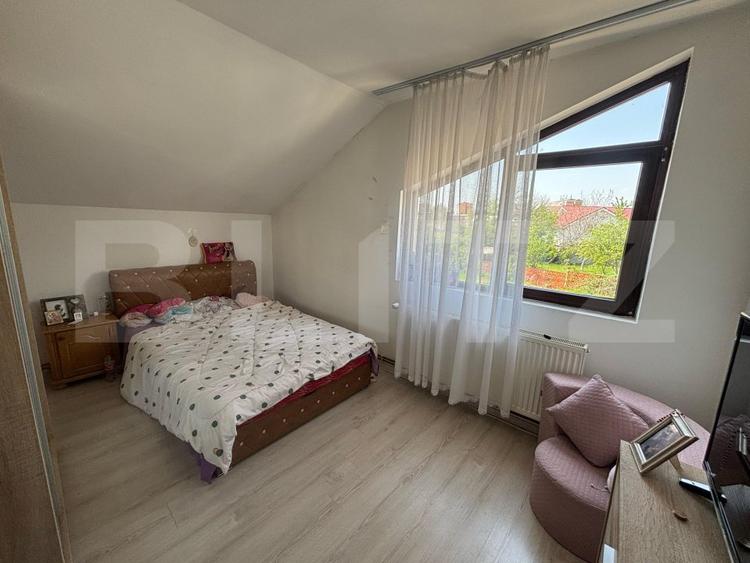Casa de vanzare cu 5 camere, 200 mp, zona Micro 3