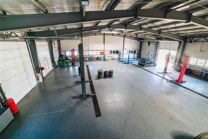 Imobil industrial - service auto complet echipat (Gheorgheni, str. Kossuth Lajos