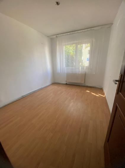 Apartament 2 camere parter cu balcon, centrala noua,termopan, Orizont