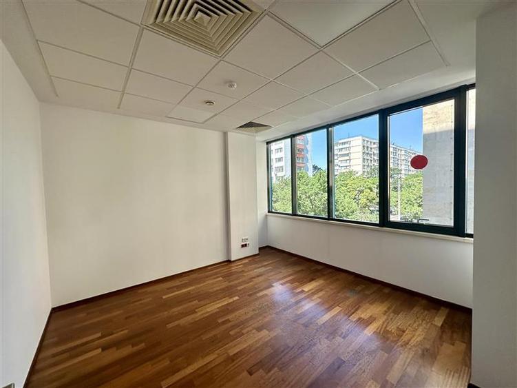 Spatii birouri de inchiriat ultracentral Bucuresti - de la 66 mp
