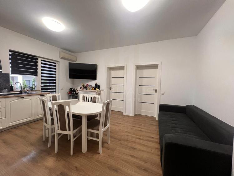 Apartament 3 camere, 53 mp, zona Sasar
