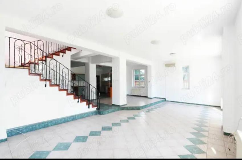 Vila individuala renovata cu 7 camere, garaj zona Herastrau