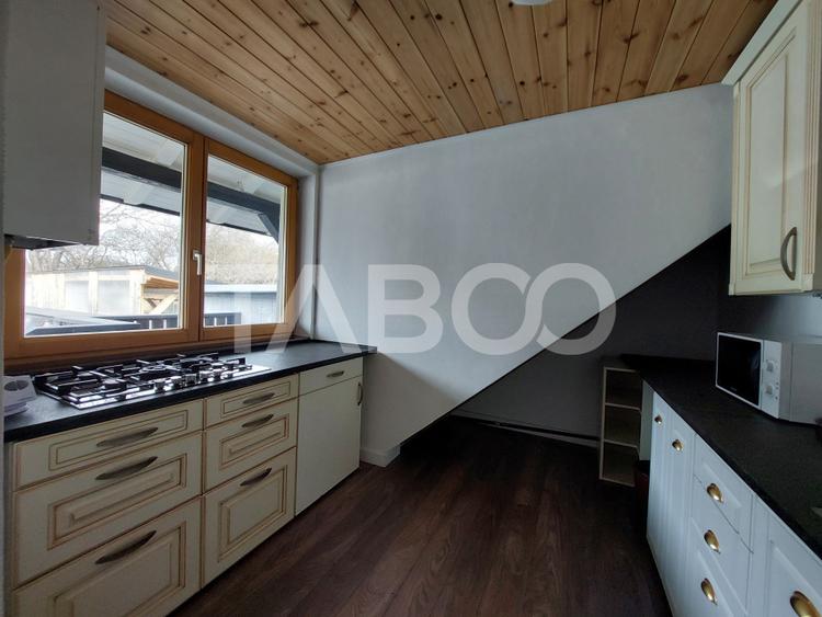 Casa de inchiriat 120 mp 3 camere 2 bucatarii 2 bai zona Gusterita