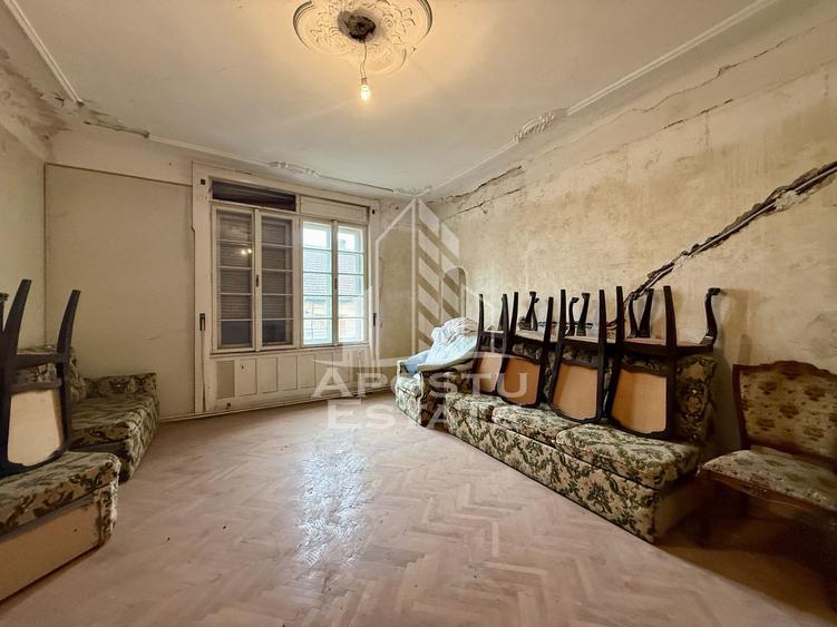 Casa individuala, teren 694mp, toate utilitatile, zona Balcescu
