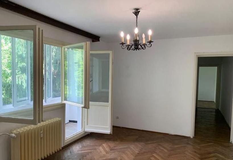 Apartament 3 Camere,Berceni metrou PIATA SUDULUI  et 3/4 ,bl.reabilitat,Liber!