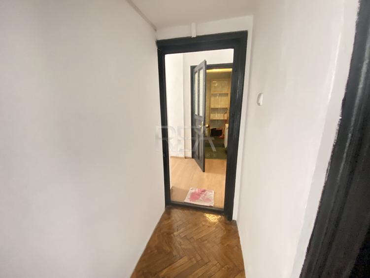 3 camere- Centrala Proprie- Bulevardul Regina Elisabeta-Stradal