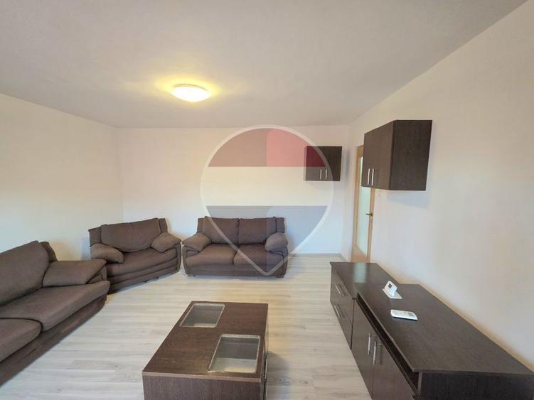 Apartament 4 camere decomandat etaj 2 centrala în zona Confectii