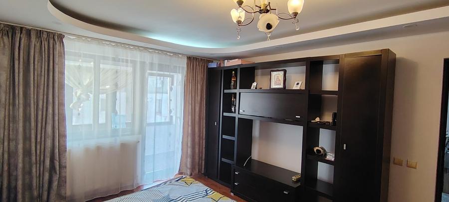 Apartament 4 camere la str.Primaverii+spatiu amenajat separat
