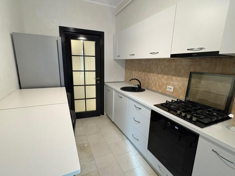 Intabulat ! Apartament de vanzare cu 2 camere decomandat-Royal Town Iasi
