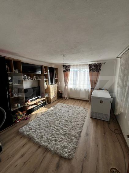 Casa de vanzare, cu 5 camere, 200 mp, Livezile - 5
