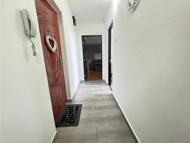 Apartament decomandat cu 2 camere in Vasile Aaron