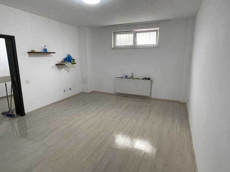 De vanzare Garsoniera ,loc de parcare,Drumul Fermei 95,Dimitrie Leonida metrou