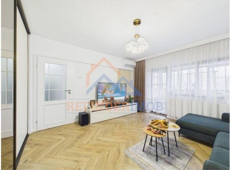 Apartament de vanzare cu 2 camere, Marriott,64mp