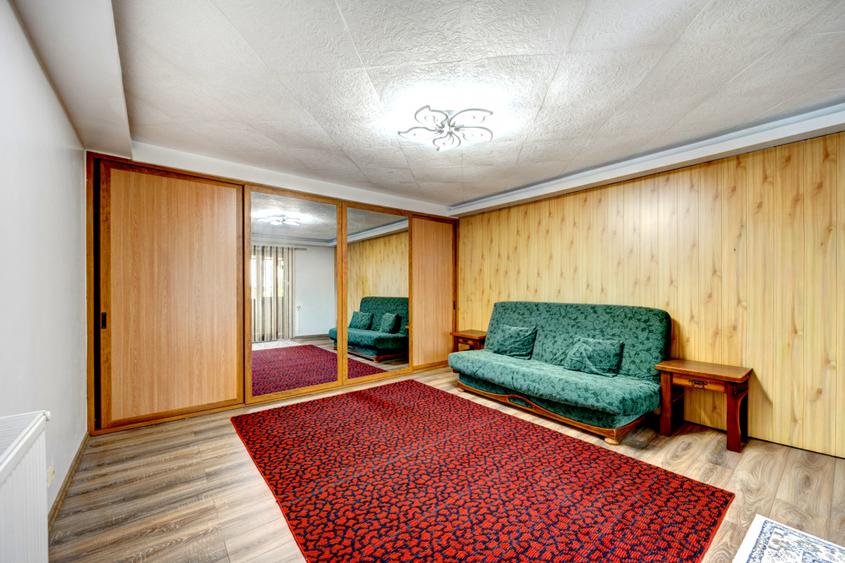 Afumați – Trandafirului, casă cărămidă 6 camere, teren 750 mp, 2 garaje