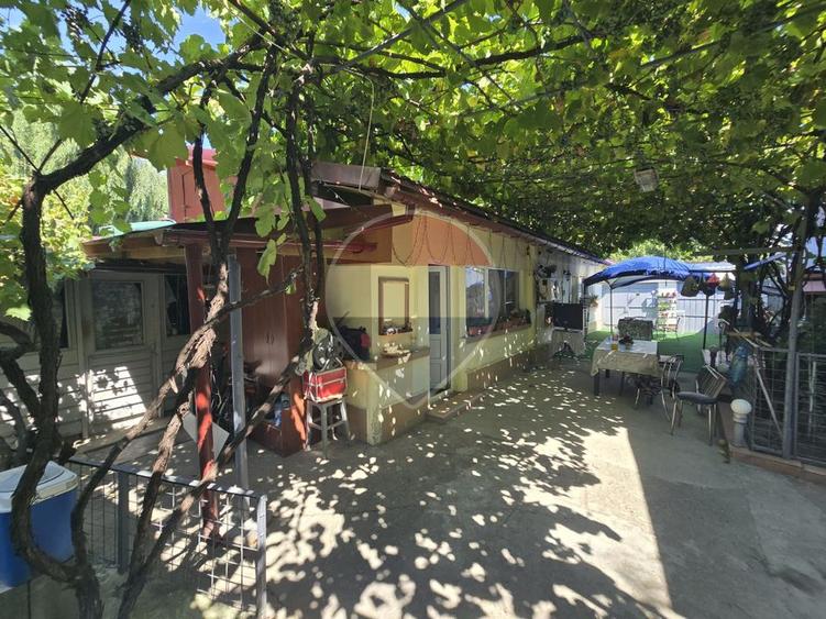 Casă / Vilă cu 4 camere de vânzare în zona Prelungirea Ferentari