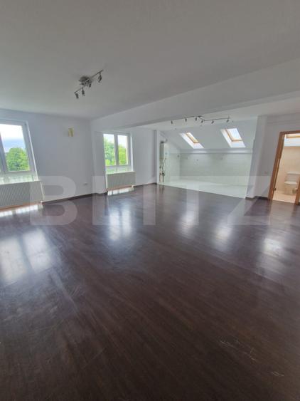 Apartament 3 camere, 93 mp, etaj 2, zona Șcheia