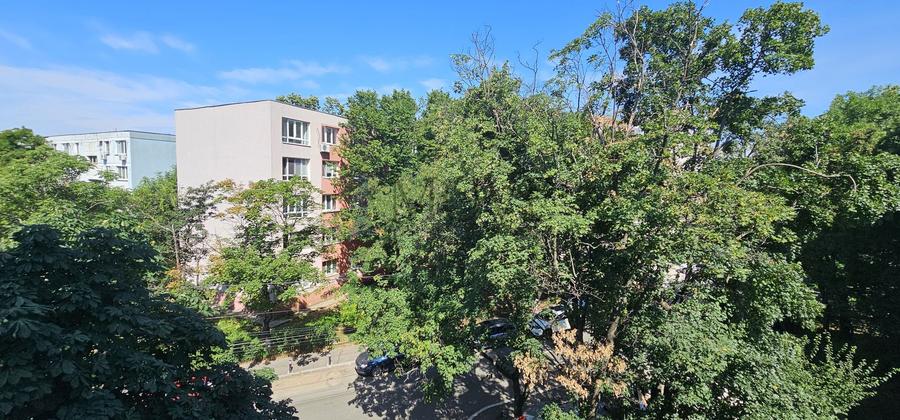 Apartament de 4 camere decomandate - Aleea Costinesti