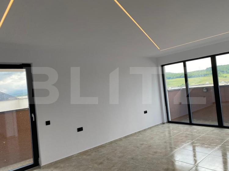 Penthouse 200 mp utili, 400 mp terasa, 2 garaje, 1 parcare, zona Baciu