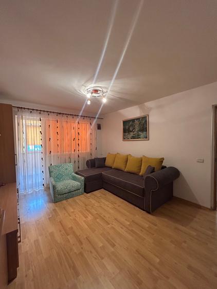 Apartament semidecomandat complet mobilat si utilat!!!