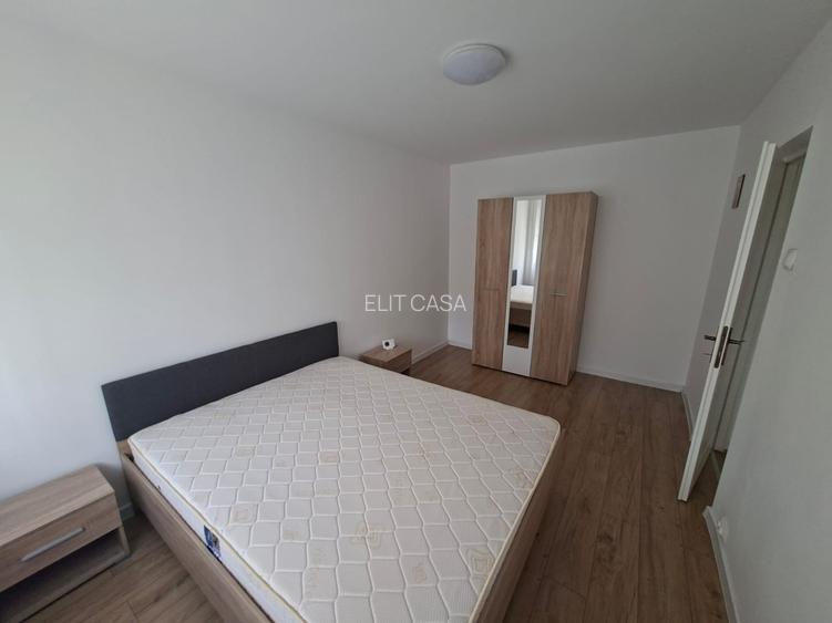 Apartament cu 2 camere, etajul 3/4, zona Podu de Piatra - 3