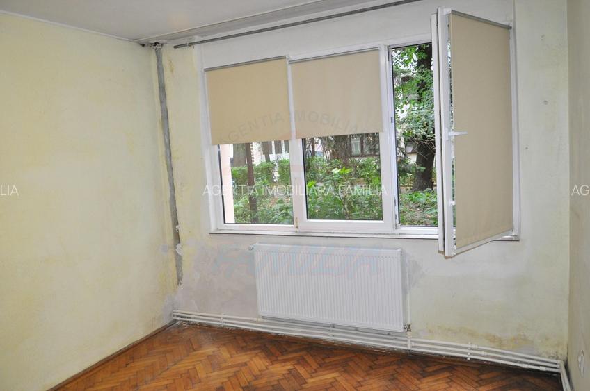 De vanzare apartament 2 camere, Centru - 10