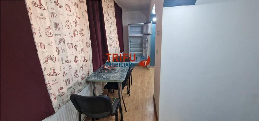 Apartament de închiriat 3 camere zona Liceului Militar
