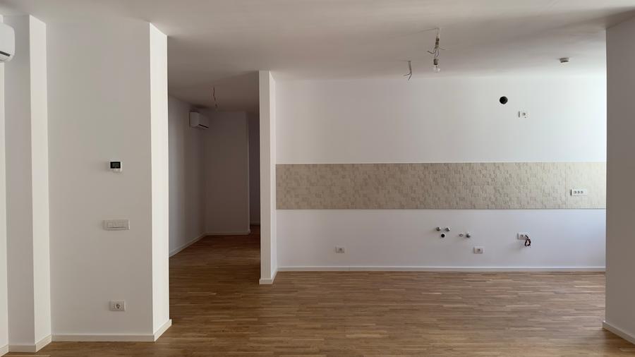ISHO Riverside U2, Apartament generos cu vedere superba spre gradina si Bega